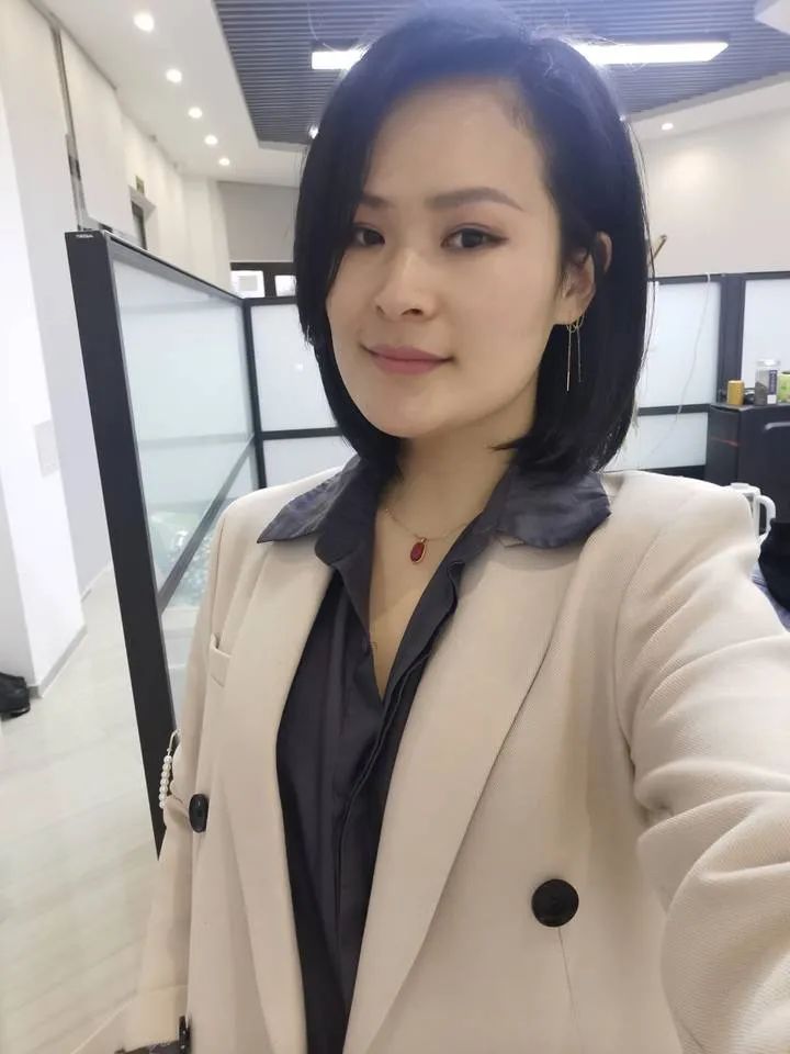 DƬ